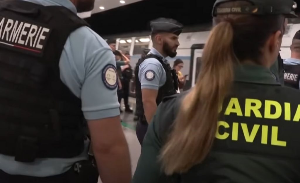 Ataques a trens e chuva geram apreensão para abertura das Olimpíadas