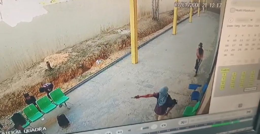 Alunos são alvos de roubo dentro de escola pública em Manaus; veja