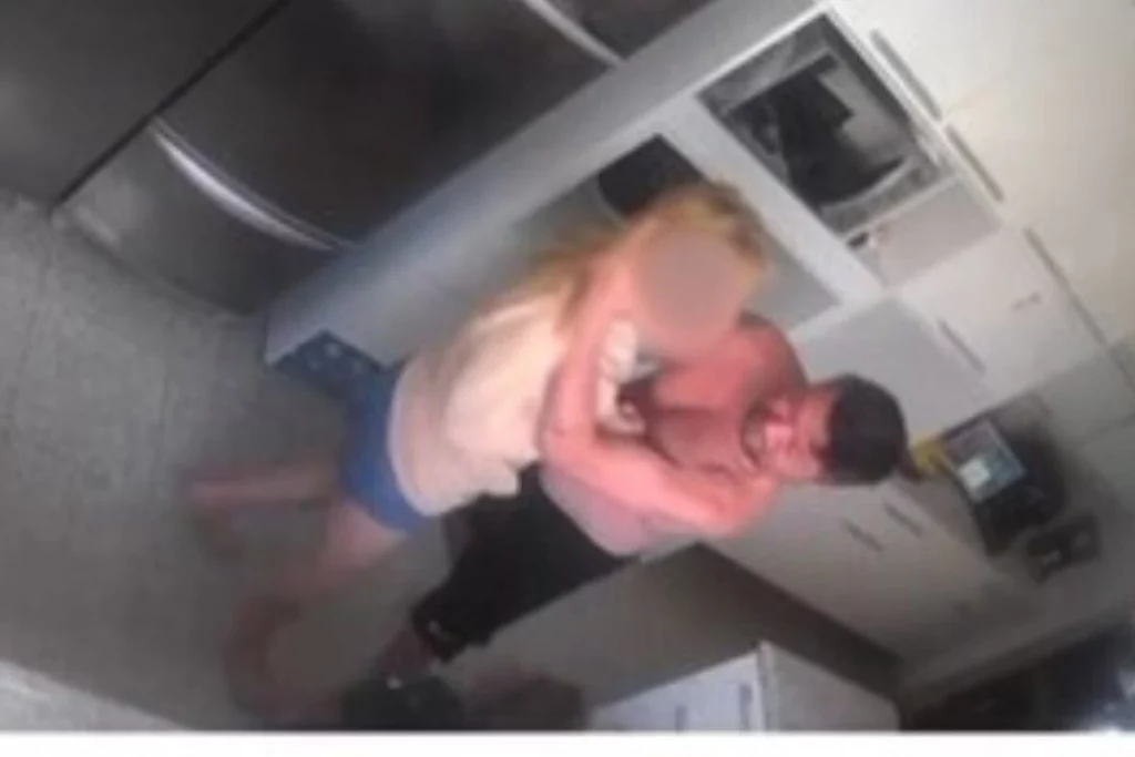 Vídeo mostra mulher sendo agredida e esganada por diretor de construtora na presença da filha