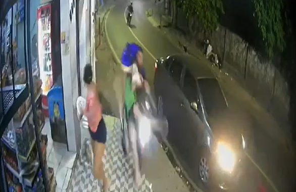 Mãe e bebê atropelados por moto durante curva no bairro Compensa recebem alta do hospital em Manaus