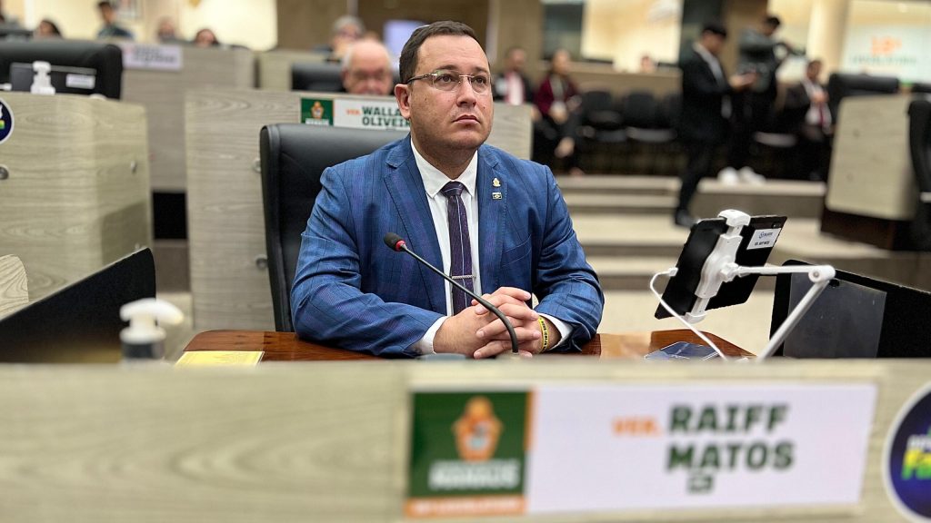 Vereador de Manaus propõe proibir consumo de maconha na rua
