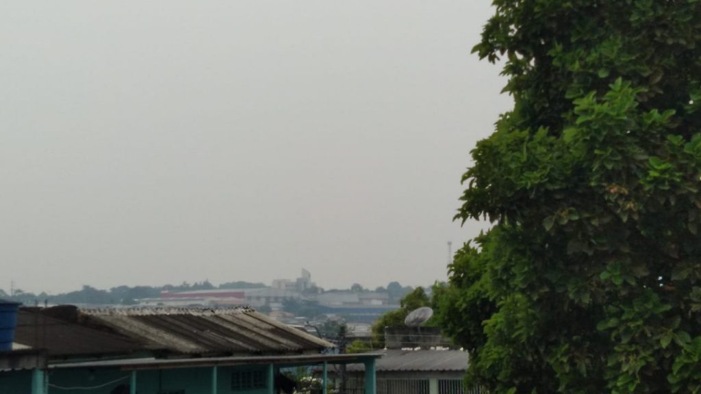 Prefeitura de Manaus monitora a qualidade do ar na cidade, coberta pela fumaça produzida por queimadas no Amazonas