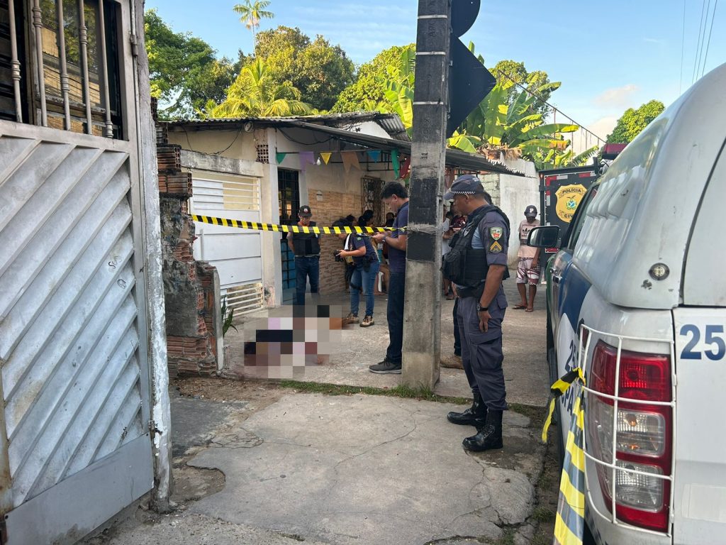 Homem é assassinado com mais de 20 tiros no Aleixo em Manaus