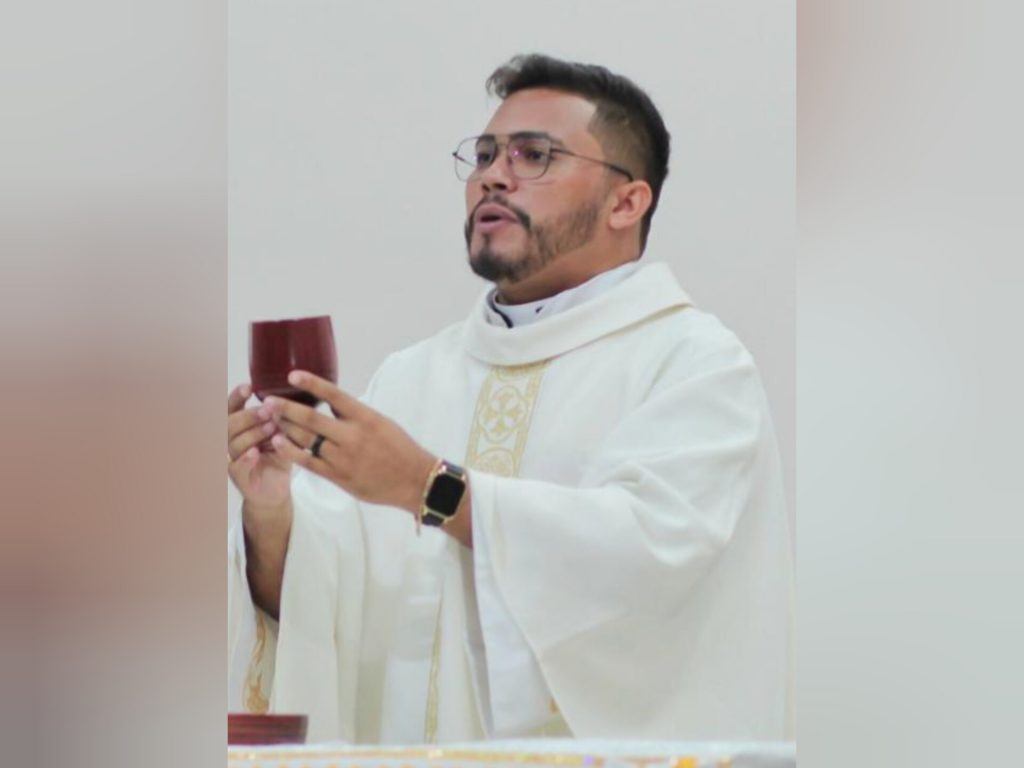Padre é preso suspeito de gravar sexo com menores no Amazonas; uma vítima engravidou