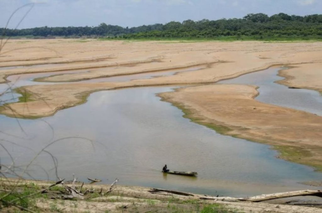 Rio Madeira, afluente do Amazonas, atinge o menor nível da história