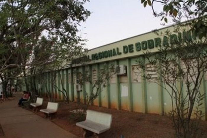 Funcionários encontram médico morto em sala de descanso de hospital 