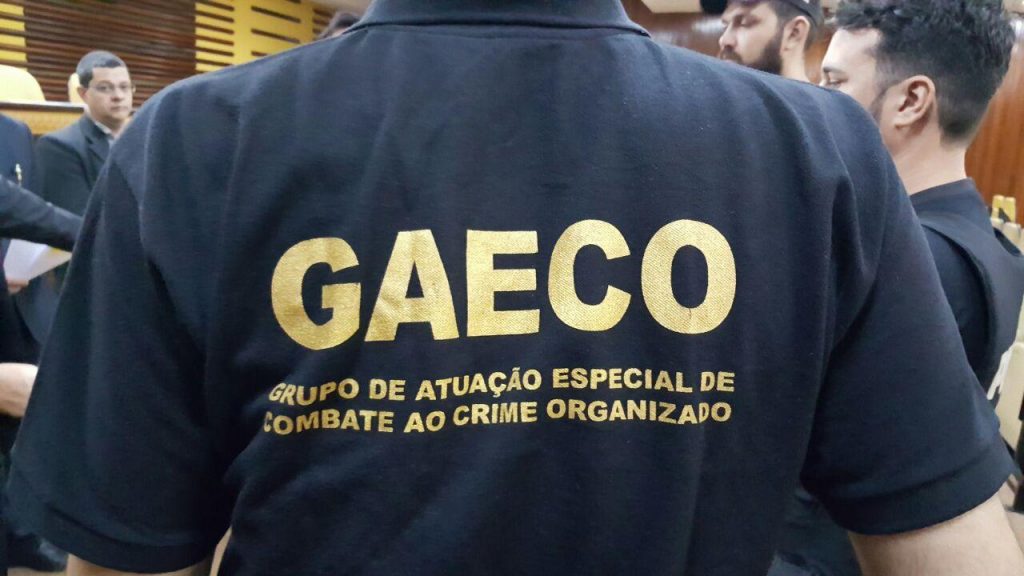 Políticos são investigados por suspeita de fraude em licitação para empresa ligada ao PCC