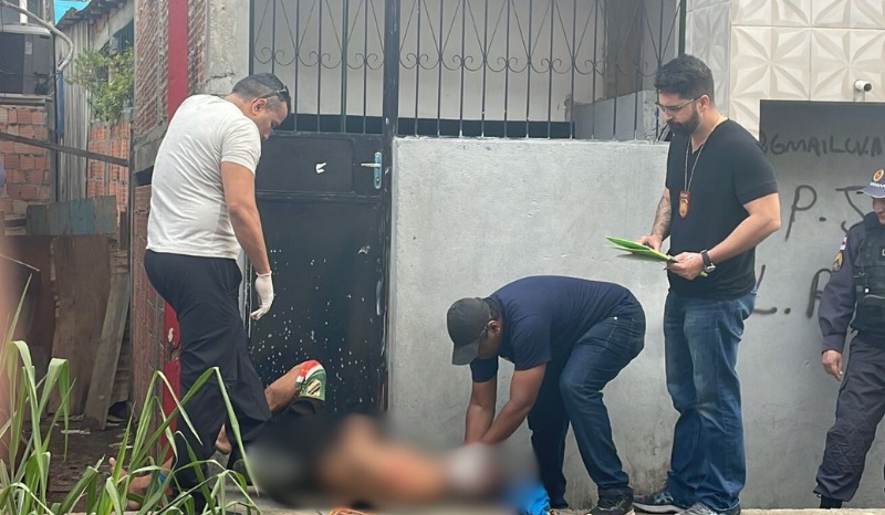 Homem encontrado morto com pés e mãos amarrados foi executado a tiros em Manaus