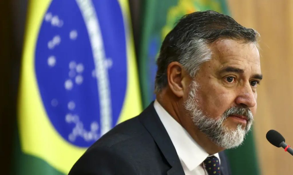 Lula confirma troca no comando da Secom: Sidônio Palmeira substitui Paulo Pimenta