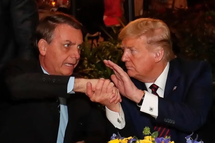 Defesa de Bolsonaro responde ao STF sobre convite para posse de Donald Trump