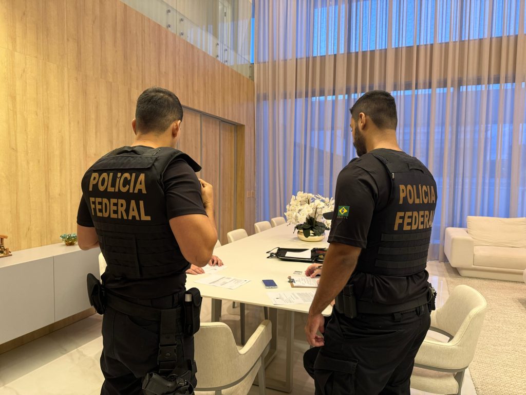 Servidores públicos, empresários e intermediários são alvos de operação da PF em Manaus