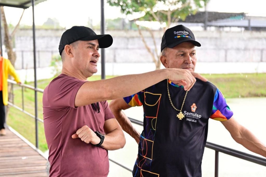 Prefeito David Almeida vistoria obras de revitalização da Lagoa do Bombeamento em Manaus
