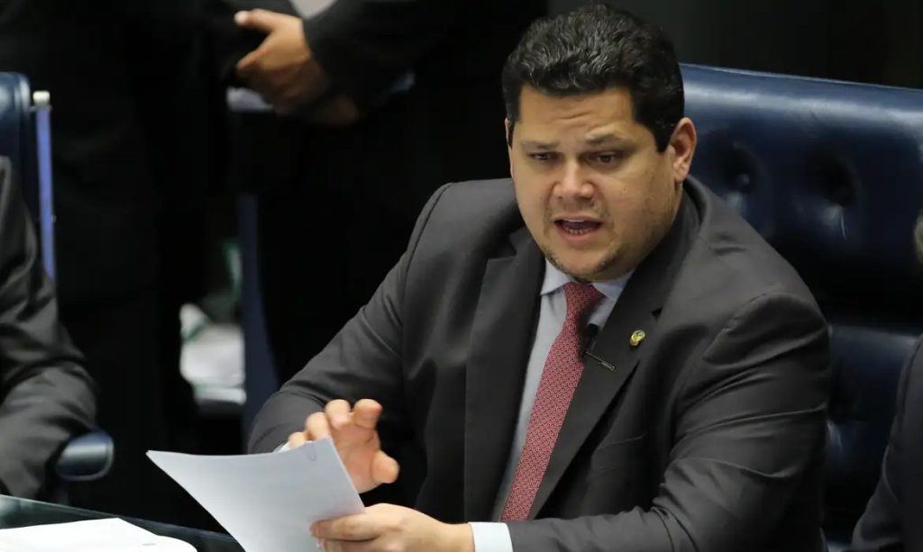 Transparência Internacional TCU Alcolumbre