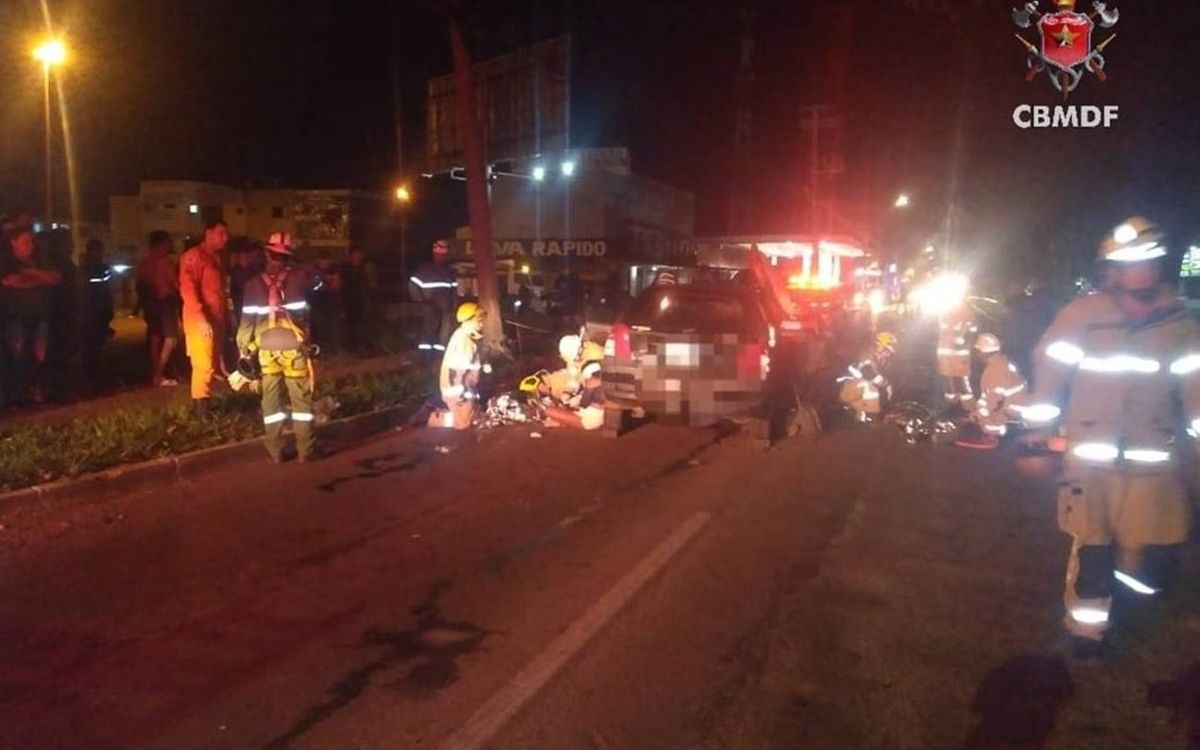 Menino de 9 anos sofre afundamento no crânio após colisão de carro contra poste - Acidente Ceilândia Criança Ferida