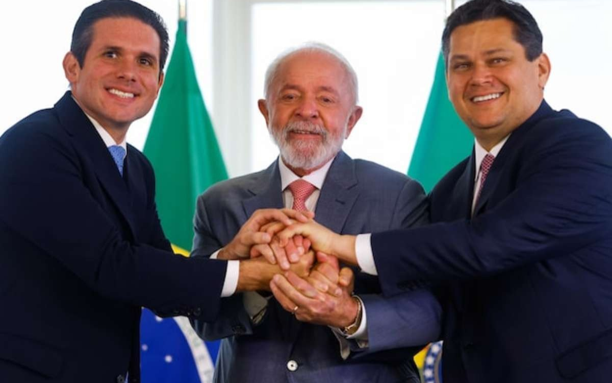 Políticos dividem agenda entre descanso e folia durante o carnaval; veja os principais destinos - políticos carnaval 2025
