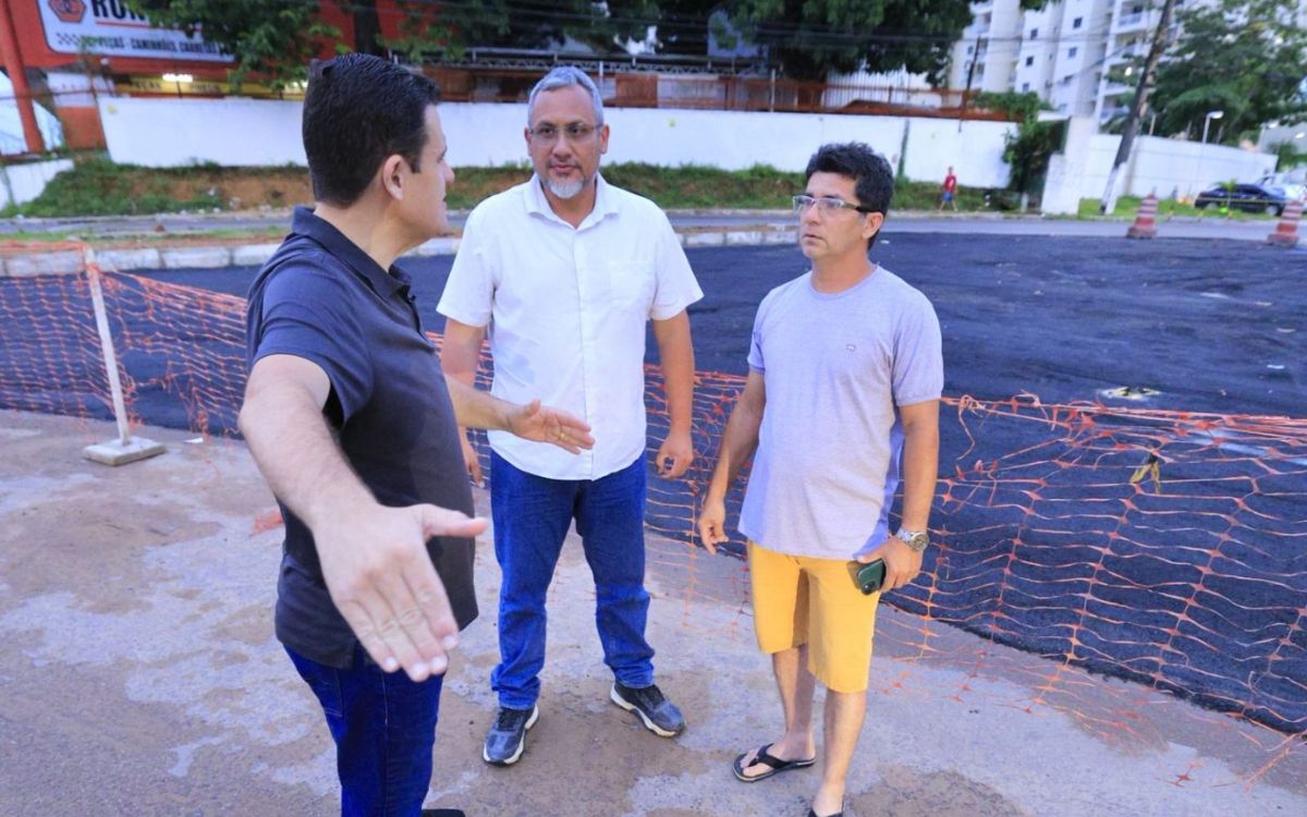 Prefeito de Manaus em exercício Renato Junior vistoria intervenção viária na avenida Max Teixeira