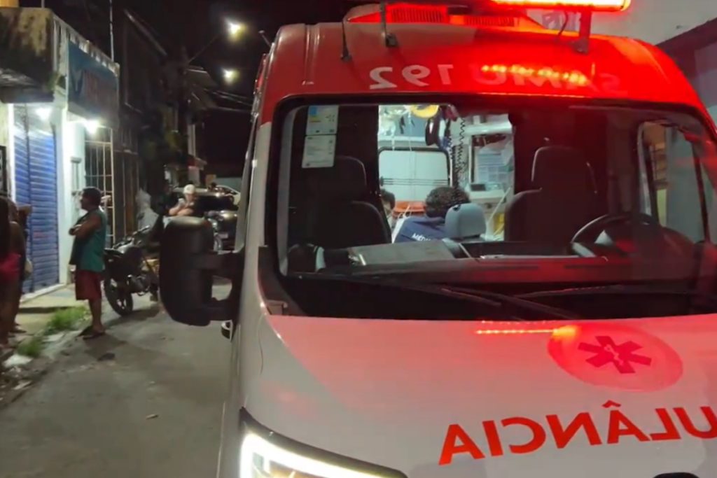 Homem é esfaqueado e fica com vísceras de fora após briga na zona Leste de Manaus
