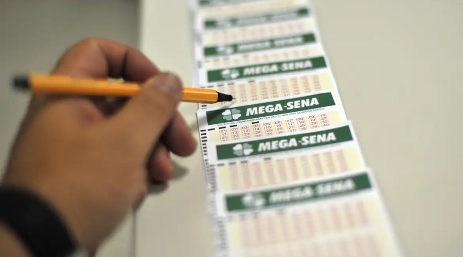 Mega-Sena acumula e pode pagar R$ 11 milhões no próximo sorteio