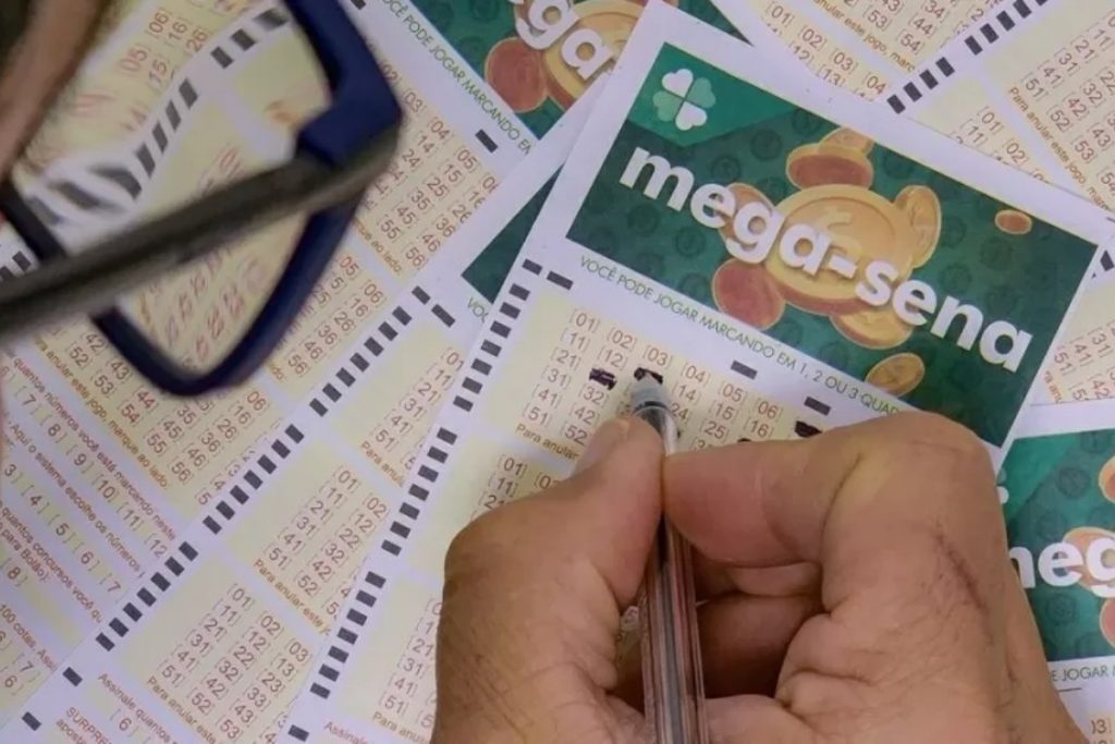 Ninguém acerta na Mega-Sena e prêmio acumula em R$ 51 milhões