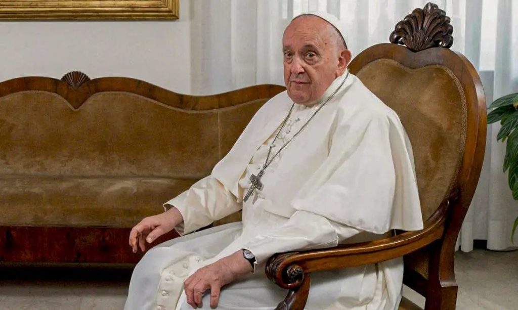 funeral simples Papa Francisco​