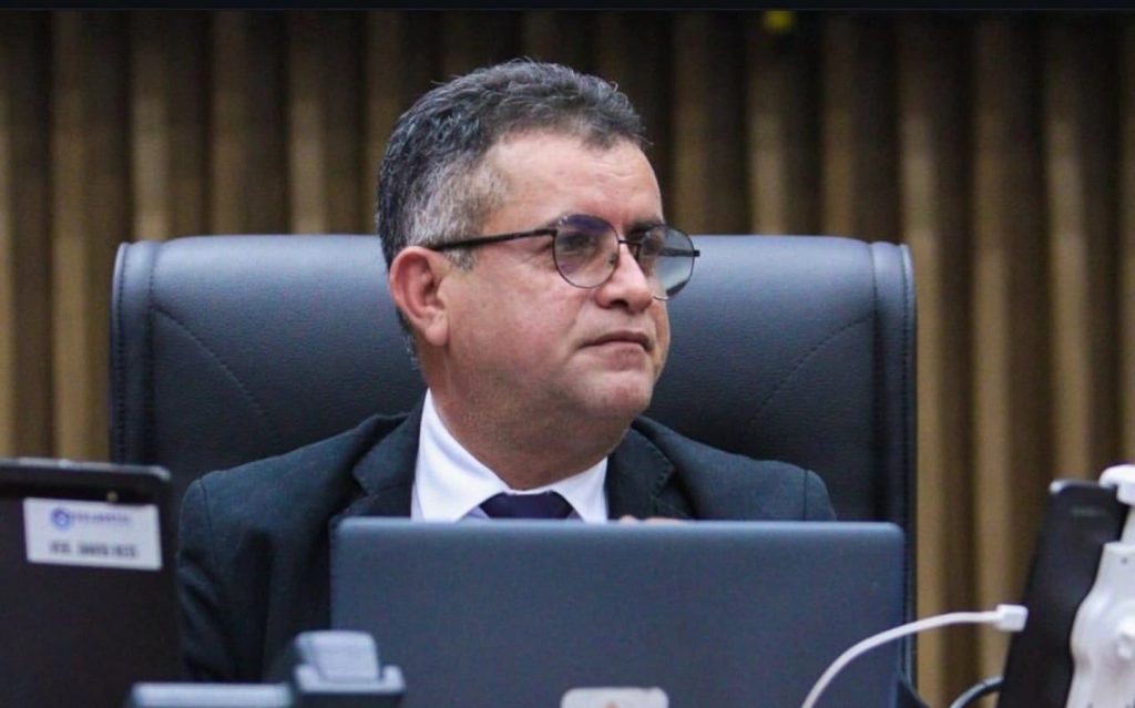 Vereador Raulzinho compara "crianças autistas a crianças normais" e, é reprimido na CMM