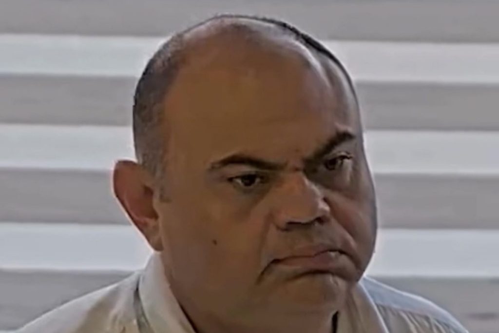 Vídeo: 'Amostradinho' é flagrado mudando caixa e furtando produto em loja da Havan em Manaus
