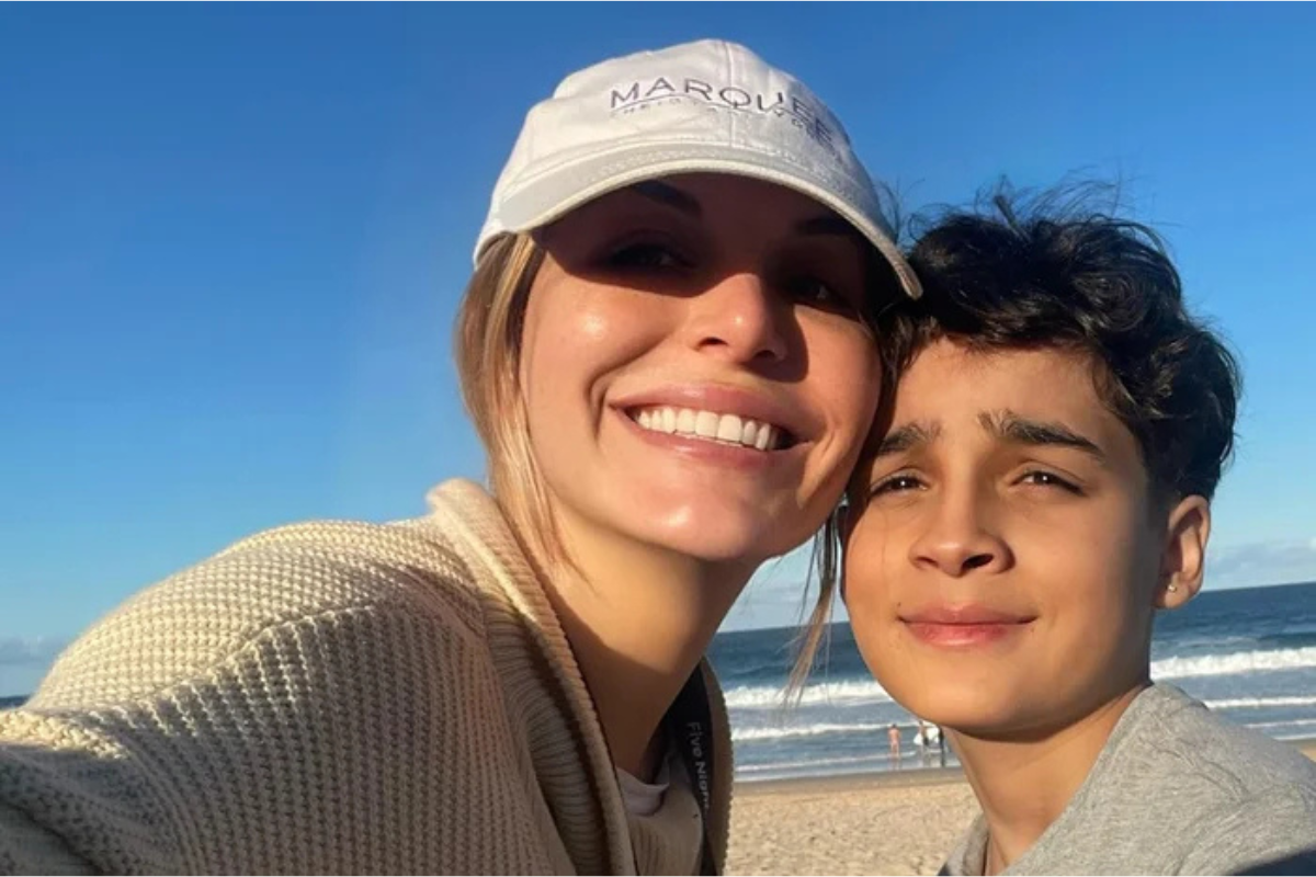 Atriz Clare McCann cria vaquinha de R$ 1 milhão para congelar corpo do filho: 'É minha única chance'