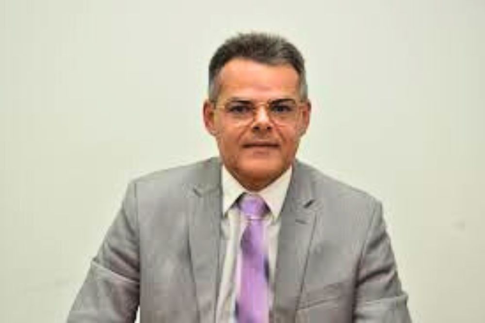 Juiz é investigado por supostamente usar dinheiro da saúde para pagar faculdade do filho