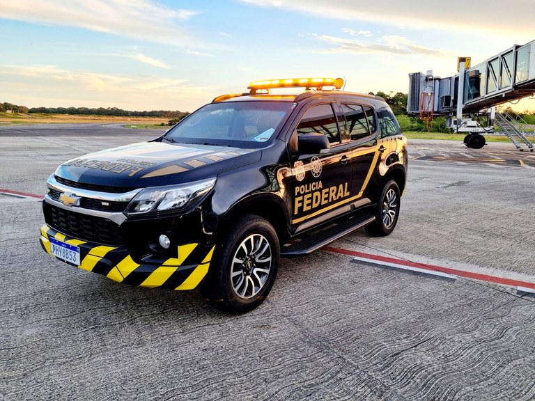 Polícia Federal prende dois passageiros por tráfico de drogas no aeroporto de Manaus