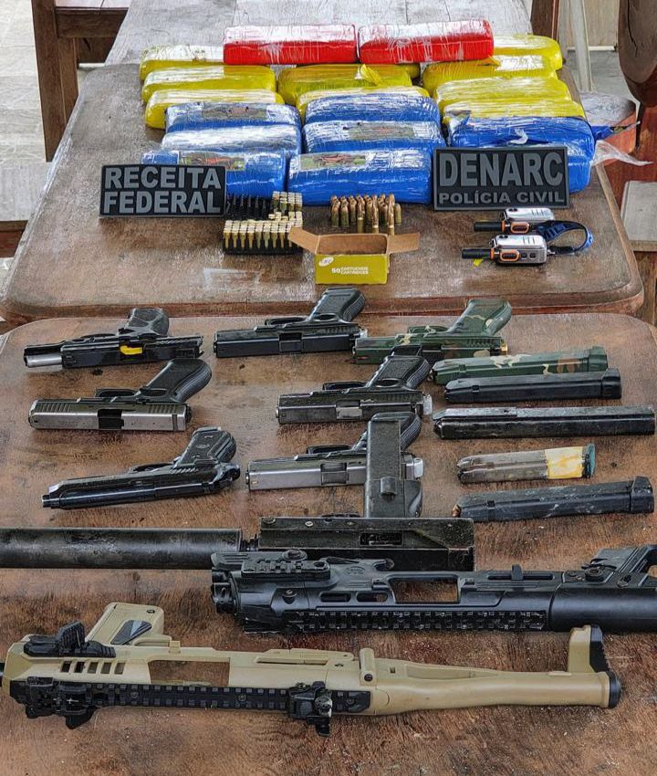 Foto - Facção tem prejuízo de mais de R$1 milhão após apreensão de drogas, armas e caminhonete em Manaus