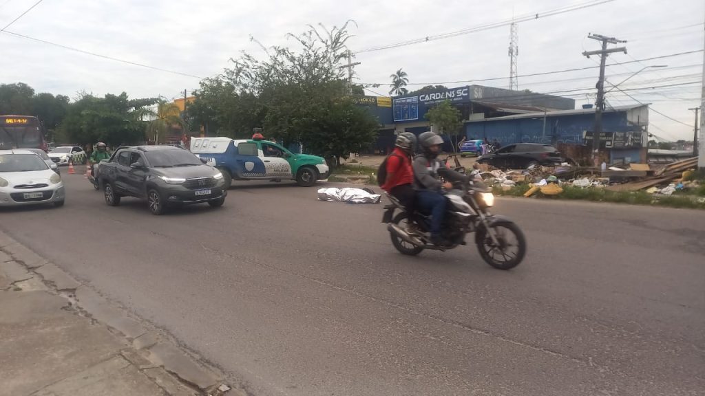 Motociclista de 64 anos morre em acidente na Avenida Camapuã em Manaus