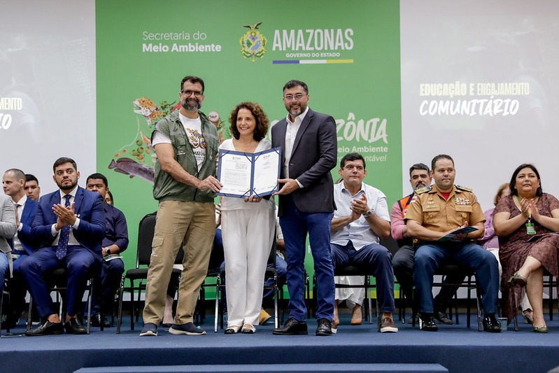 Amazonas formaliza parceria para projetos de carbono em Unidades de Conservação