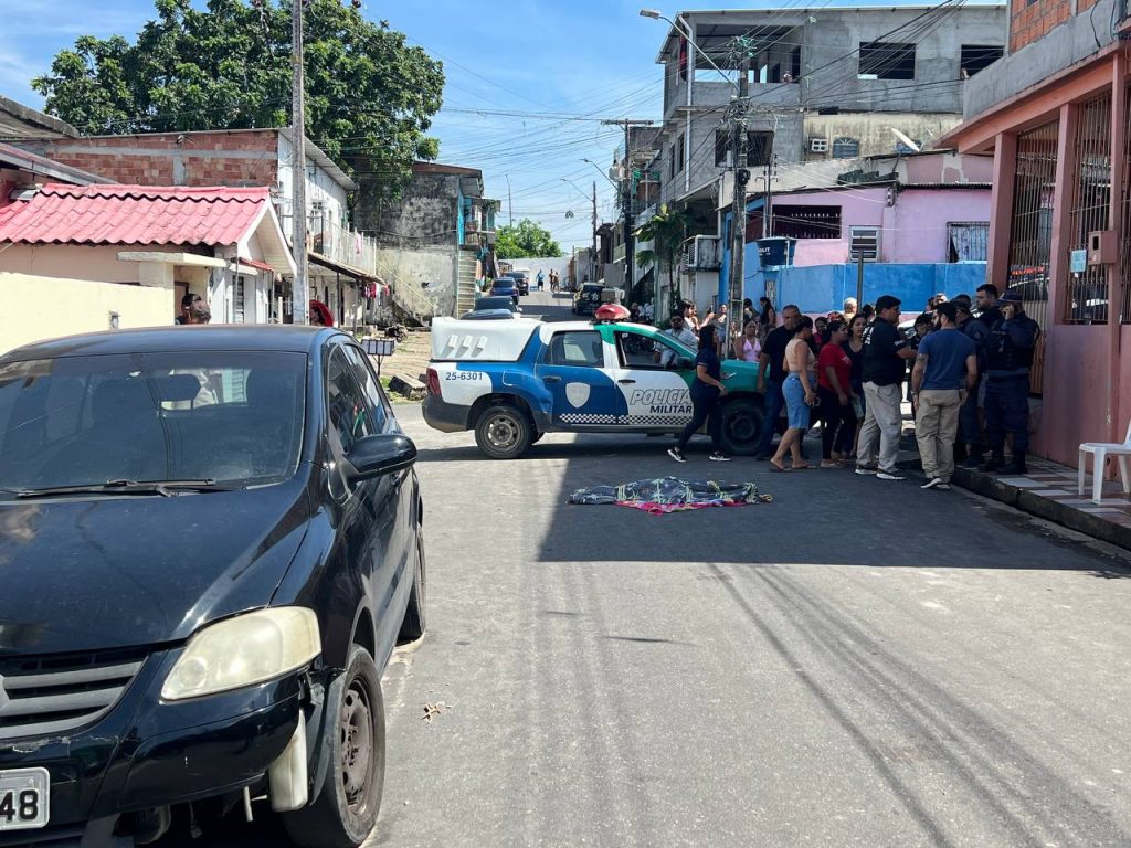 Menina de 6 anos morre atropelada por caminhão no bairro Compensa em Manaus