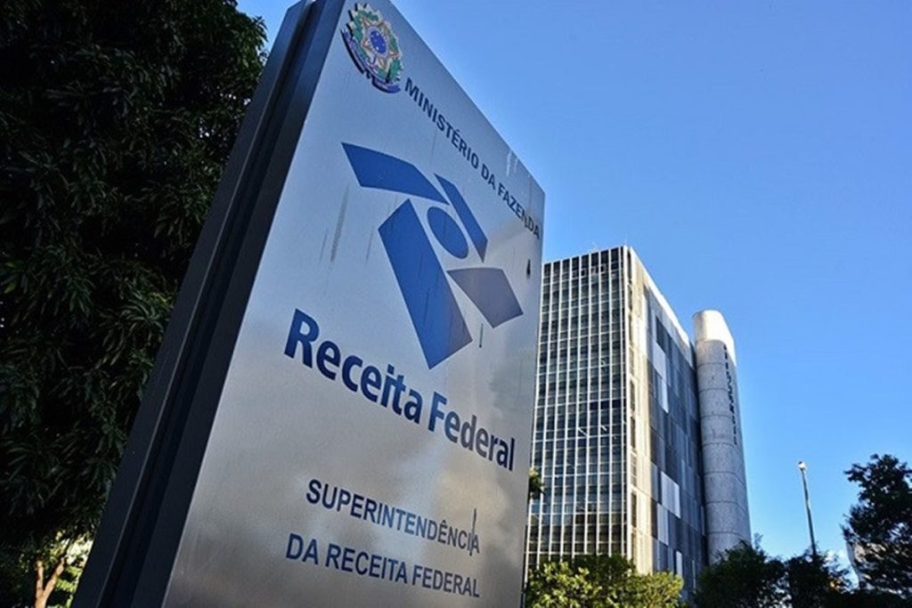 Receita Federal cria sistema 150 vezes maior que o PIX para controlar impostos Receita Federal cria sistema 150 vezes maior que o PIX para controlar impostos