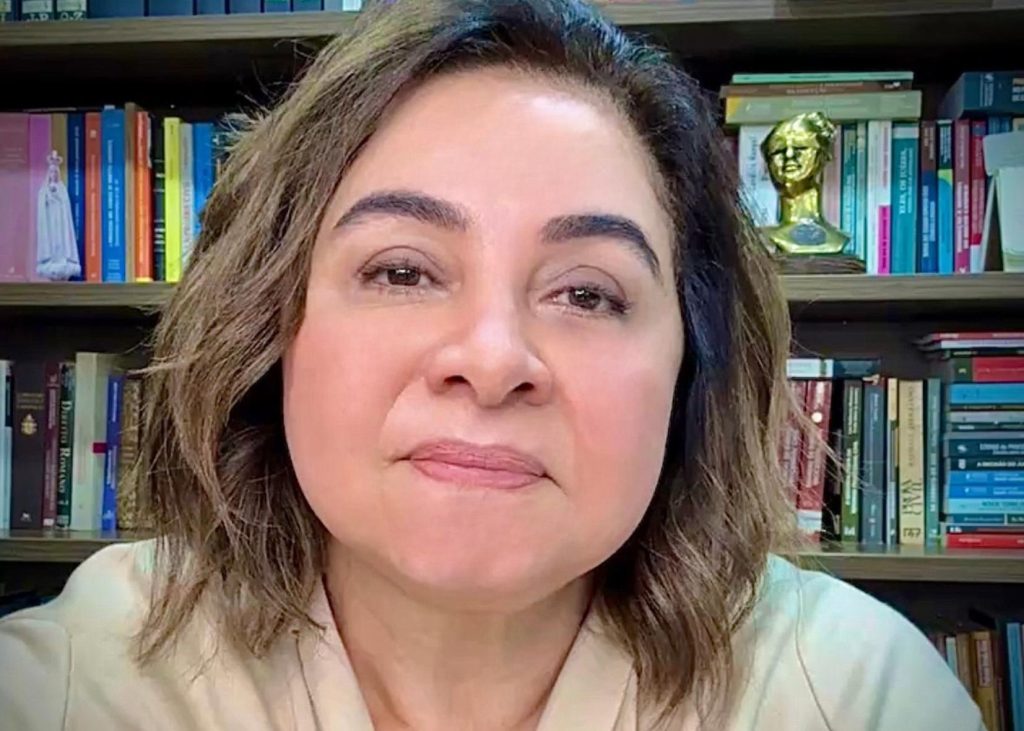 'Sou a pedra no sapato da velha política', afirma Professora Maria do Carmo