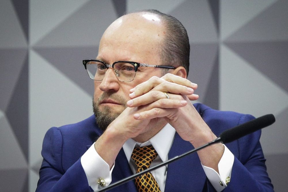 Advogado Nelson Wilians se recusa a assinar compromisso de dizer a verdade na CPMI do INSS