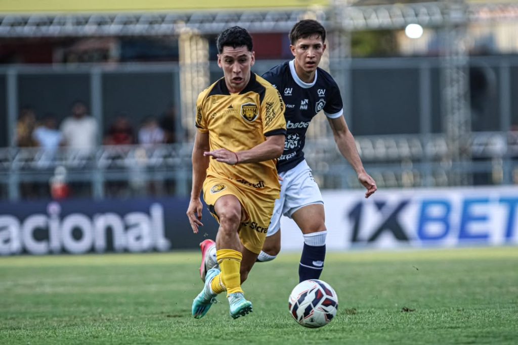 Amazonas FC perde em casa e se complica ainda mais na Série B