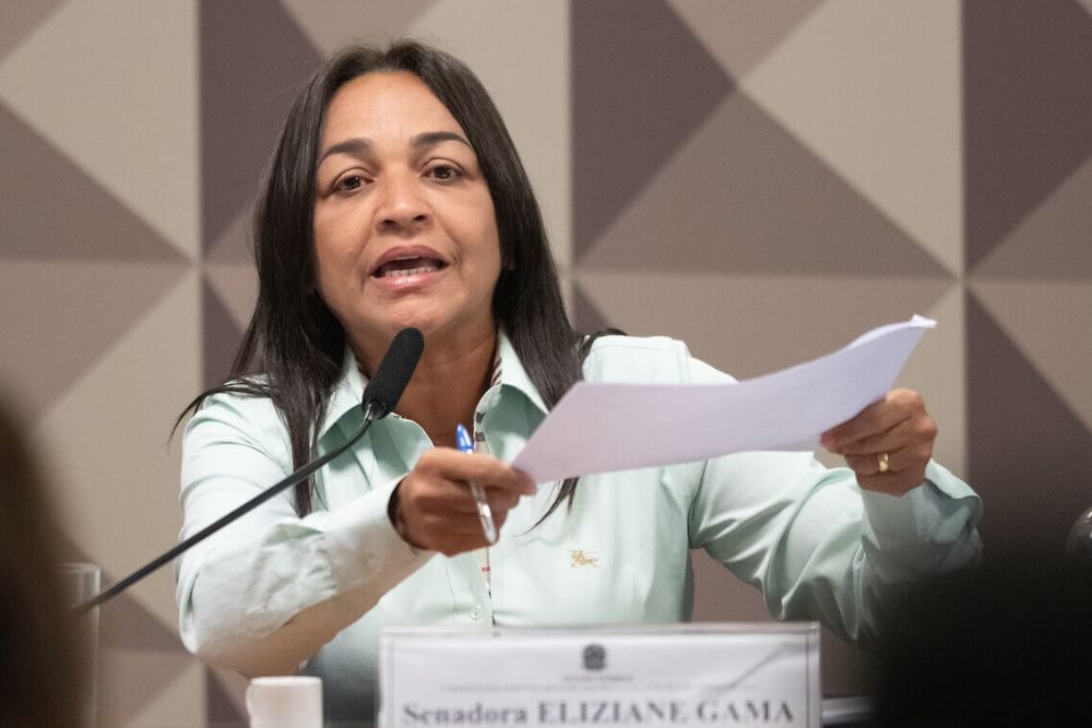 CPMI do INSS: senadora Eliziane Gama chama relator de “tigrão” durante bate-boca na comissão