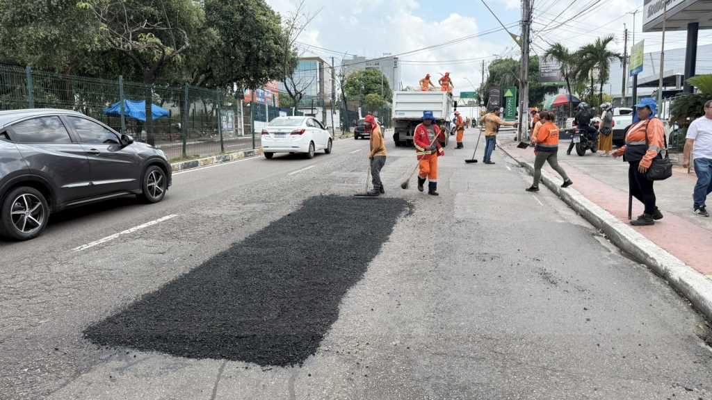 Manutenção asfáltica Djalma Batista Manaus