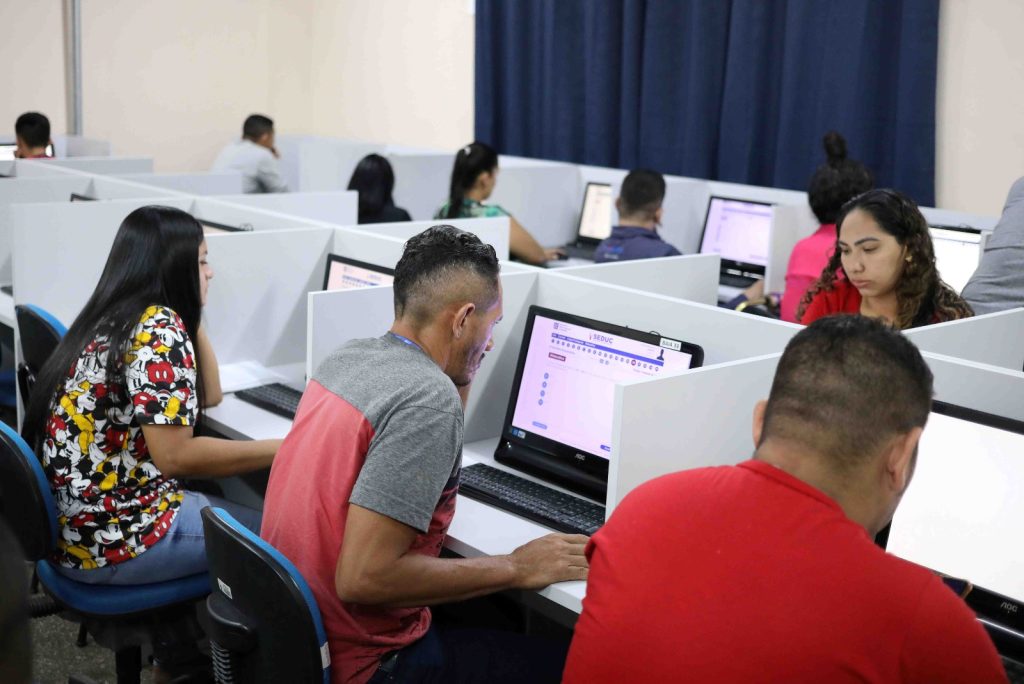 Seduc abre inscrições para Provão Eletrônico da EJA em cinco municípios do interior do Amazonas