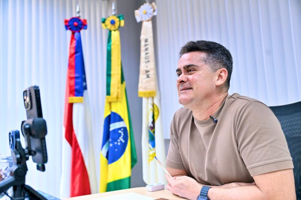 Prefeito David Almeida comemora avanços da gestão e revela novidades em live para manauaras