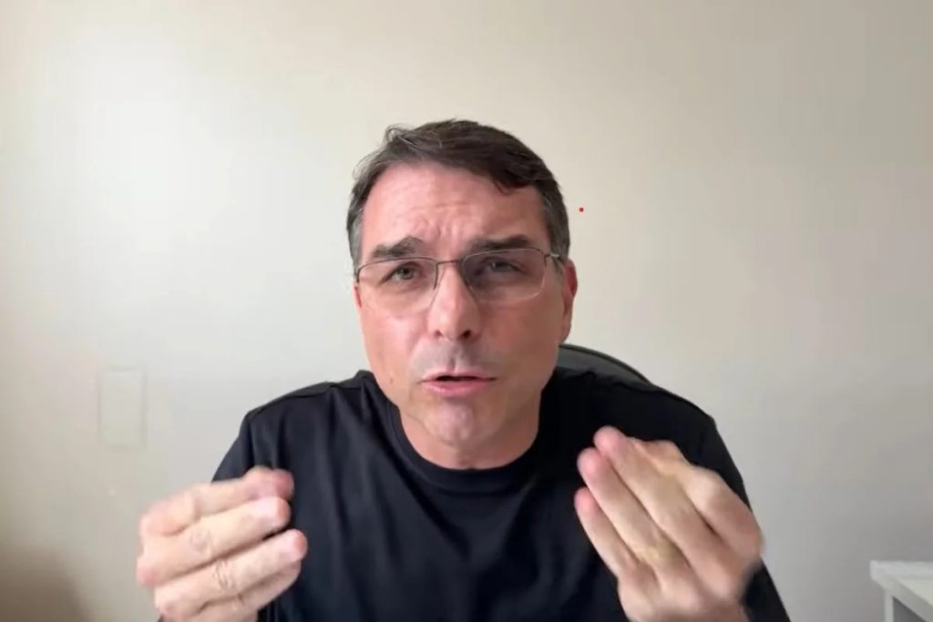 postagem nas redes sociais relacionada a flávio bolsonaro e caso master