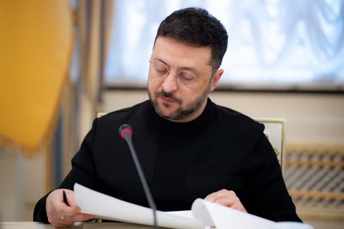 Zelensky anuncia novo encontro com Trump para discutir guerra na Ucrânia