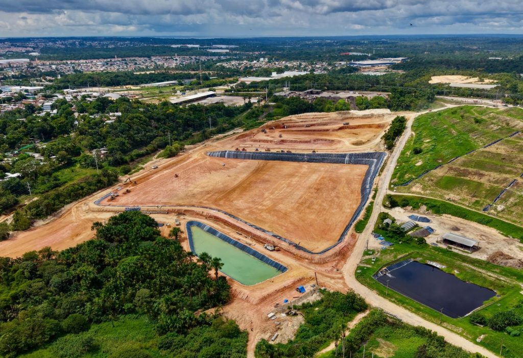 imagem ilustrativa da obra do aterro sanitário de Manaus