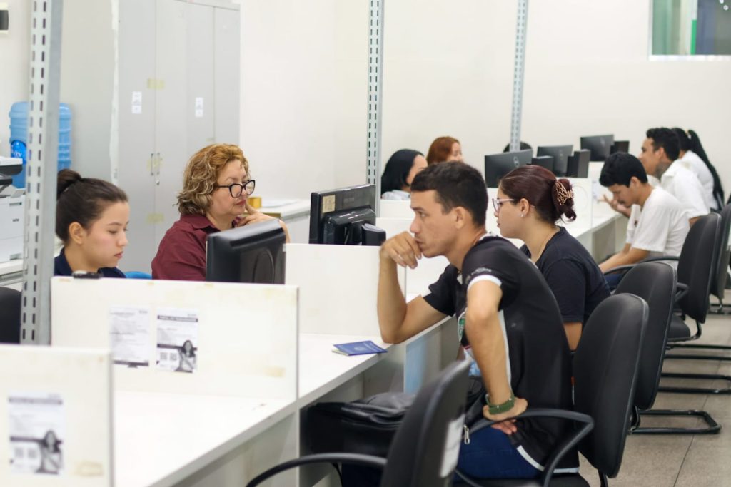 foto do serviço de emprego no Sine Manaus