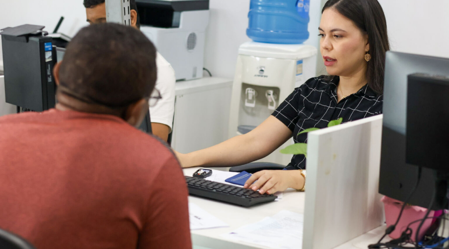 imagem institucional do Sine Manaus com informações sobre vagas de emprego