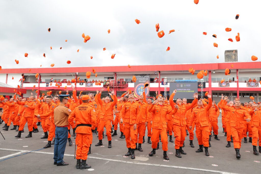 Governo do Amazonas confirma pagamento para novos soldados da Polícia Militar e Corpo de Bombeiros.