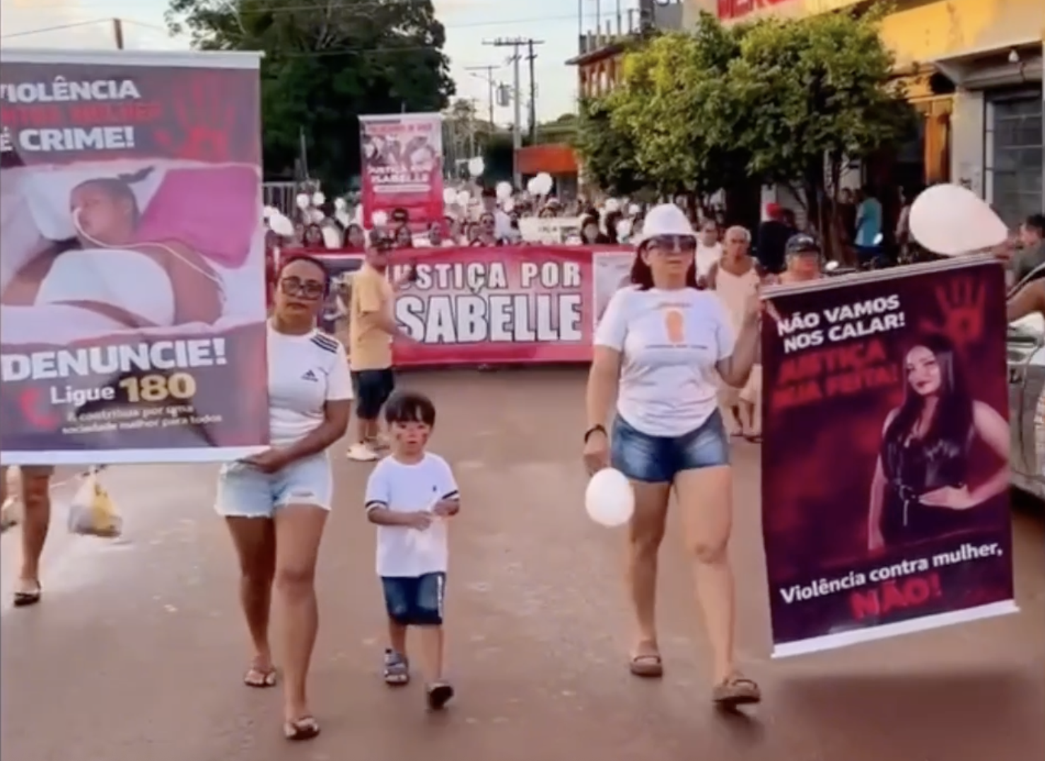 Adolescente fica em coma após abuso sexual e população pede justiça em Itacoatiara