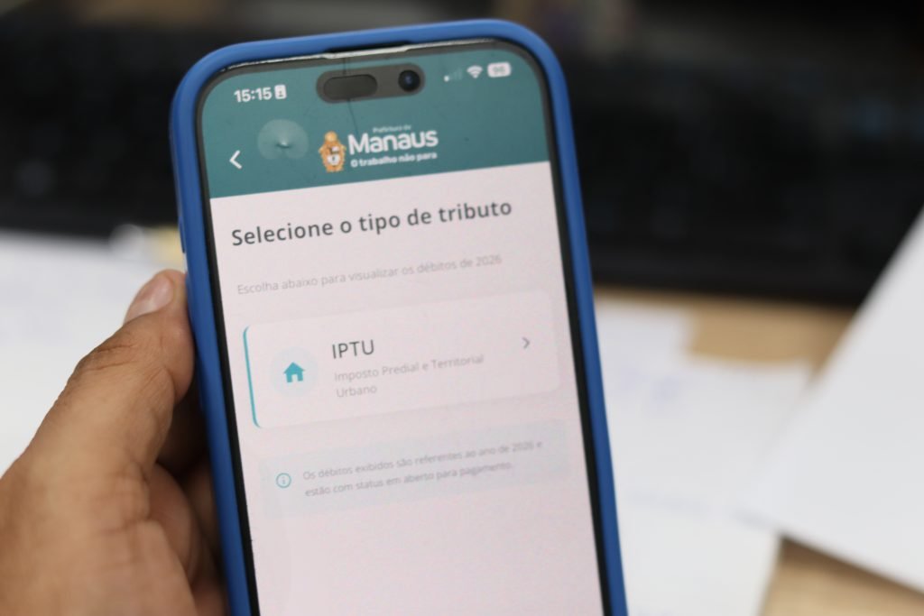 Contribuintes de Manaus pagam quarta parcela do IPTU 2026