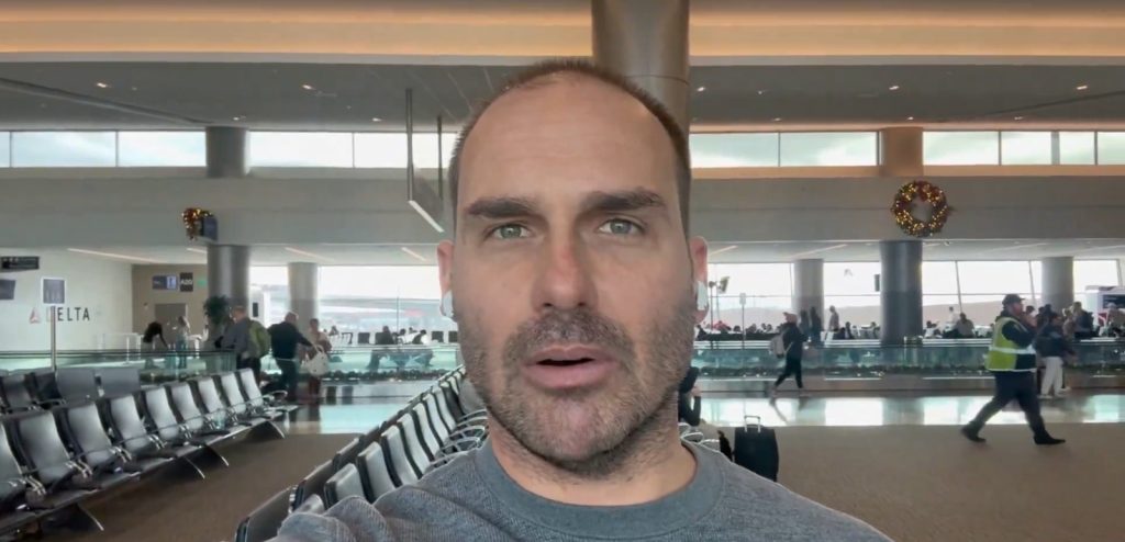 Eduardo Bolsonaro em coletiva de imprensa